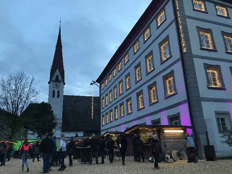 Schloss Fügen im Zillertal - im Advent mit dem Weihnachtsmarkt im Zillertal 