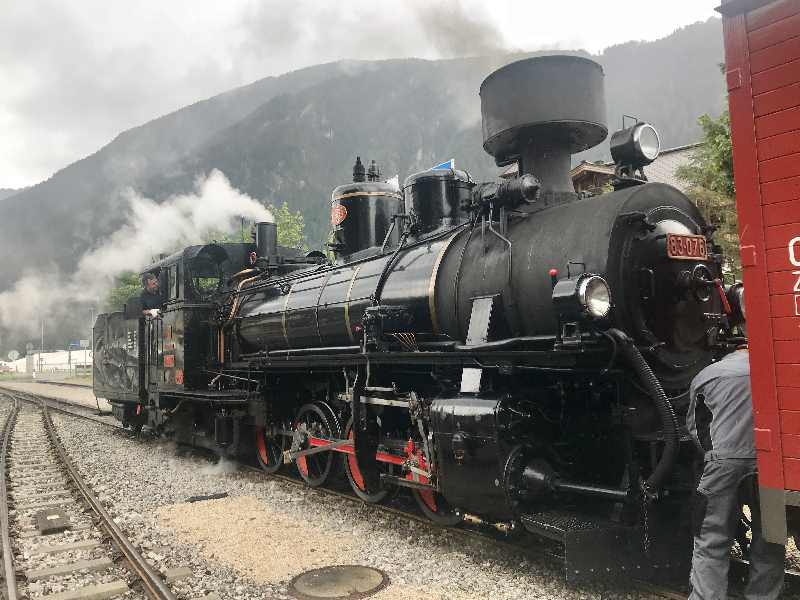Sehenswürdigkeiten Mayrhofen - der Dampfzug beim Rangieren