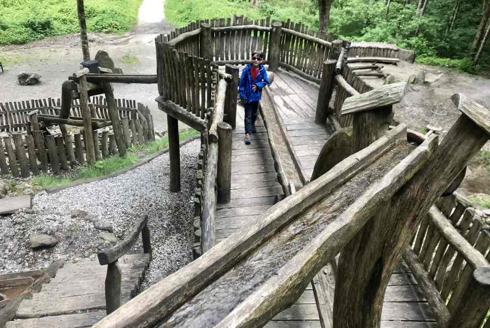 Mayrhofen Sehenswürdigkeiten für Kinder - der Brindlang Spielplatz